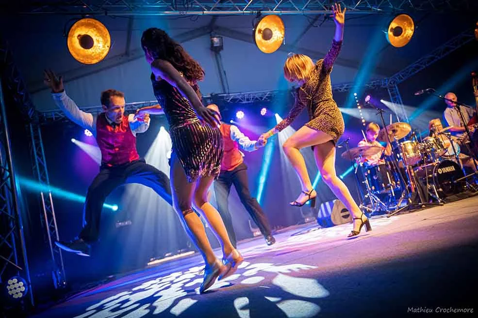 Danseurs sur scène (Photo Matthieu Crochemore) Fest Jazz 2021)